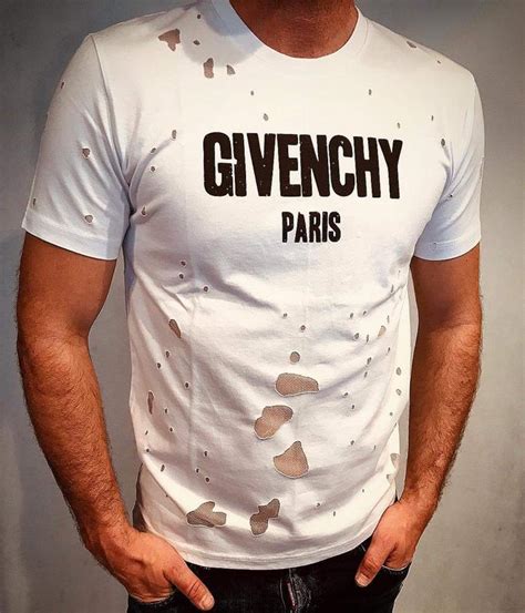 Мужские футболки Givenchy, купить по цене от 47 900 руб. в .